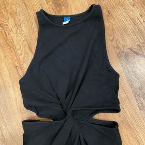 Old navy twist cut out front dress